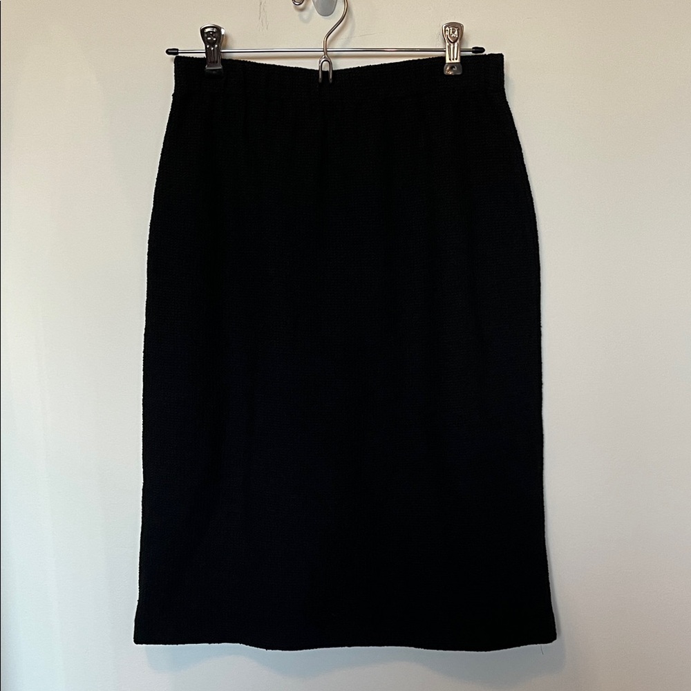 St. John Elegant Black textured Pencil Skirt Sz 2